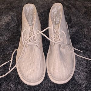 NWOT Ugg Neumel Size 9 Boots